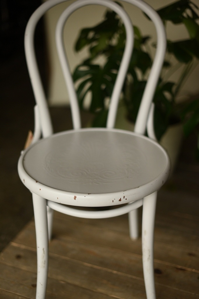 104553 No.18 311018 USED TON CHAIR 中古再塗装品