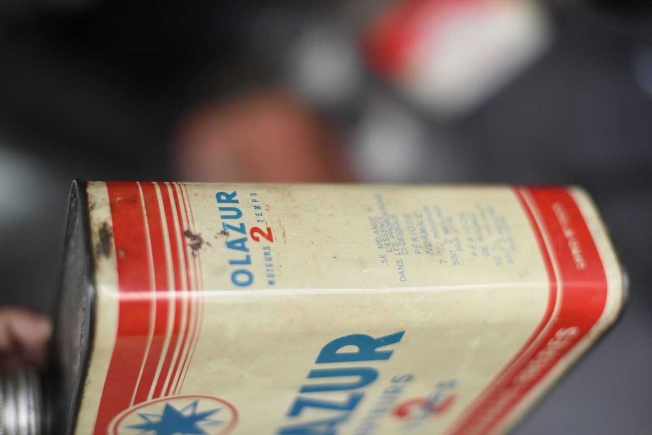 102003 OLAZUR MOTEURS TEMPS2  オイル缶