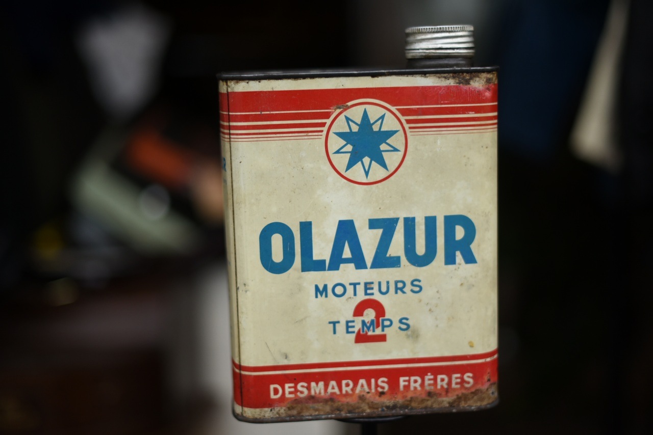 102003 OLAZUR MOTEURS TEMPS2  オイル缶