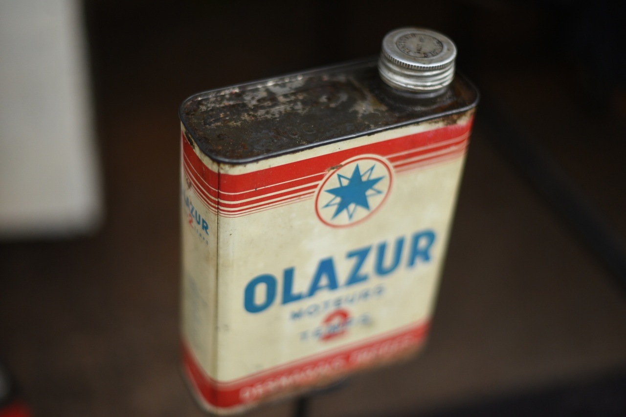 102003 OLAZUR MOTEURS TEMPS2  オイル缶