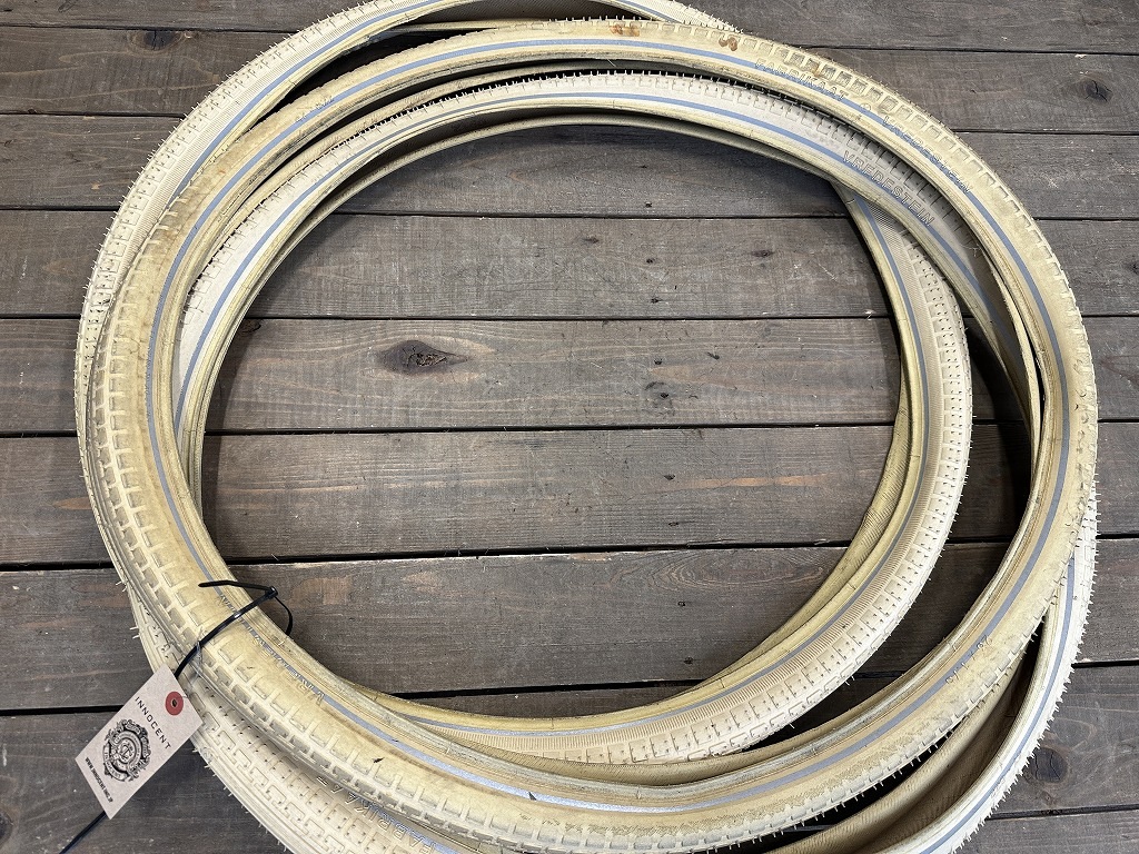 107782 「FABRIKAAT VREDESTEIN」 28X1.75  サイクルタイヤ　 自転車　タイヤ