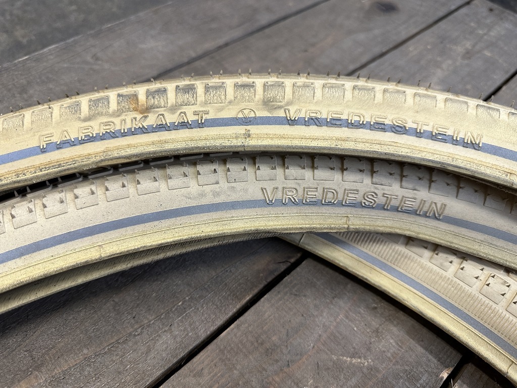107782 「FABRIKAAT VREDESTEIN」 28X1.75  サイクルタイヤ　 自転車　タイヤ