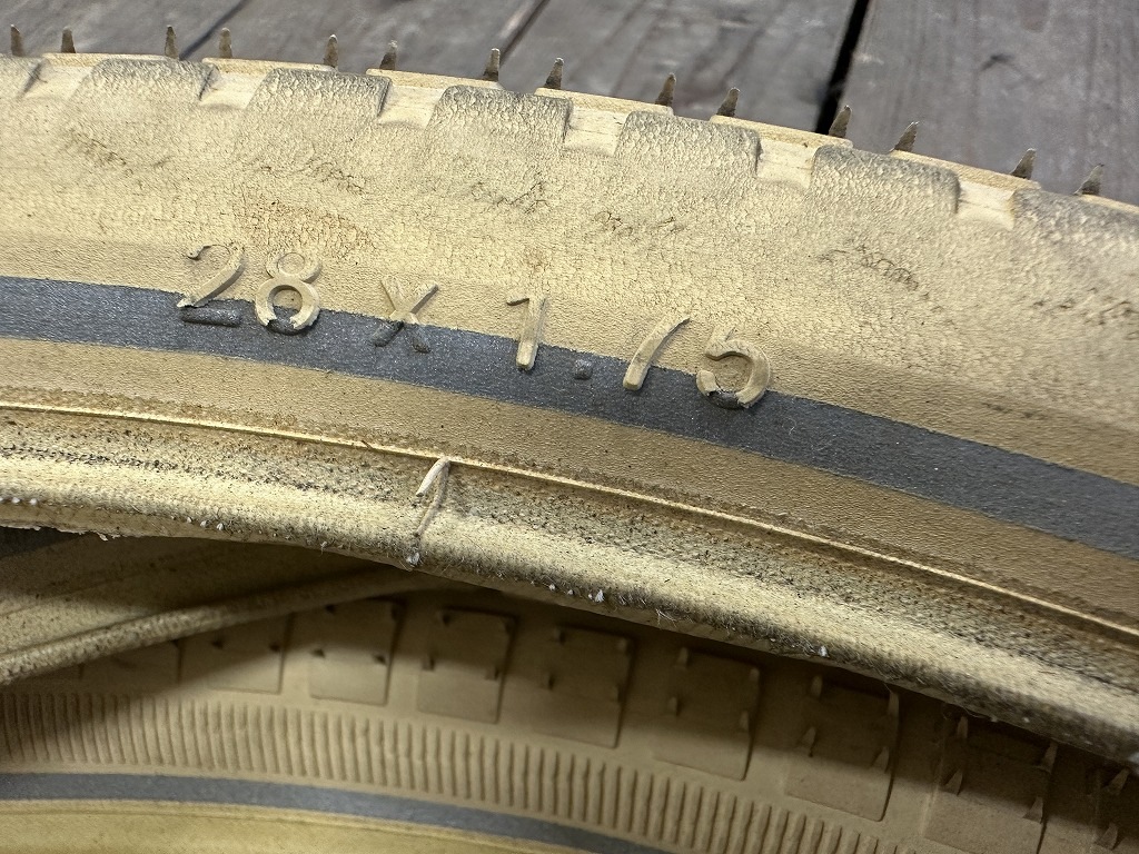 107782 「FABRIKAAT VREDESTEIN」 28X1.75  サイクルタイヤ　 自転車　タイヤ