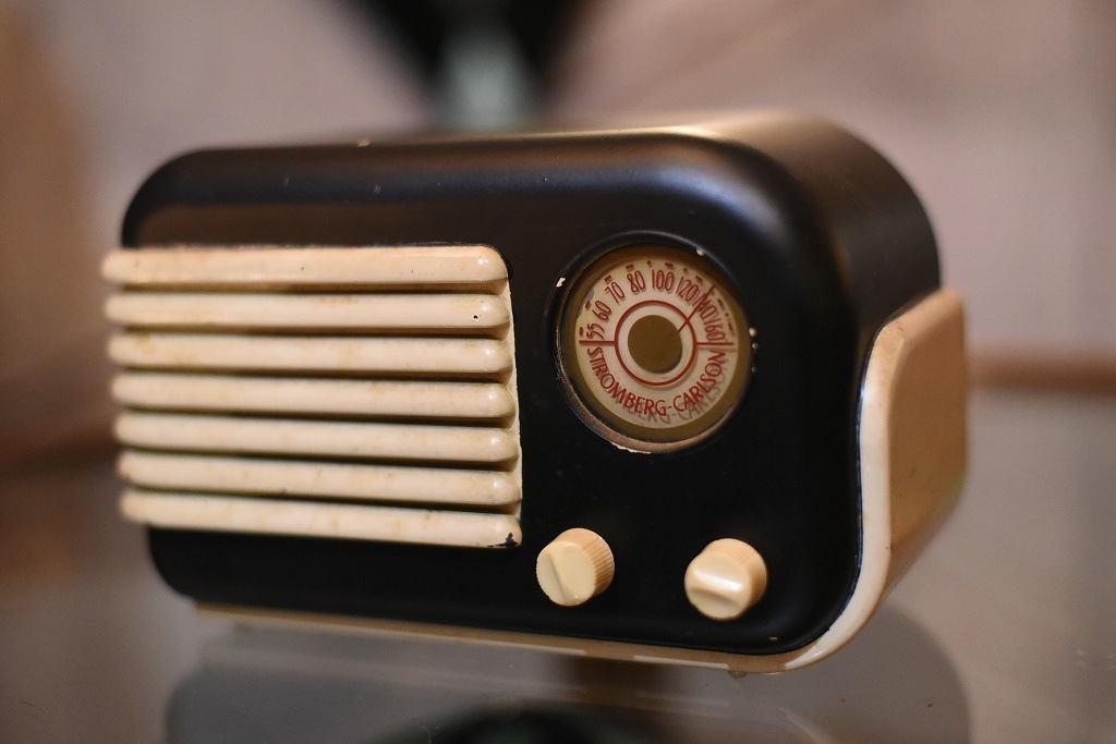 R0032 レンタル ヴィンテージ　ラジオ  「STROMBERG CARLSON 1051」