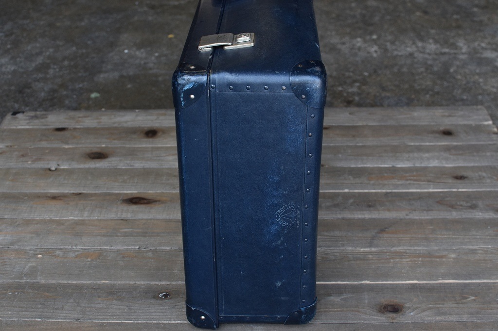 106698 UK ヴィンテージ　英国 グローブ トロッター 「GLOBE TROTTER」 MADE IN ENGLAND 刻印
