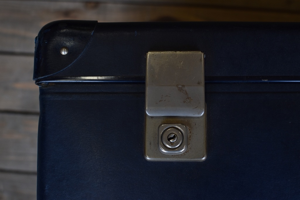 106698 UK ヴィンテージ　英国 グローブ トロッター 「GLOBE TROTTER」 MADE IN ENGLAND 刻印