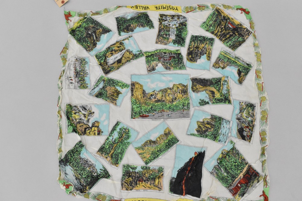 108850 ヴィンテージ 中判 スーベニア  スカーフ  Souvenir scarf
