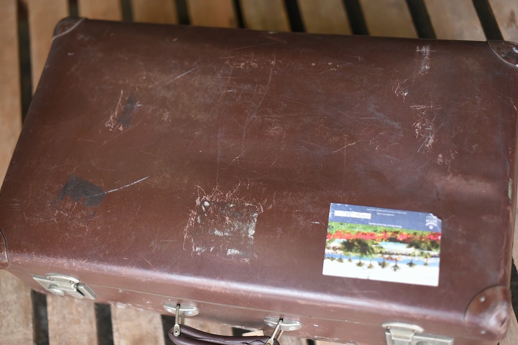 105690 UK ヴィンテージ　英国 グローブ トロッター 「GLOBE TROTTER」 MADE IN ENGLAND 刻印