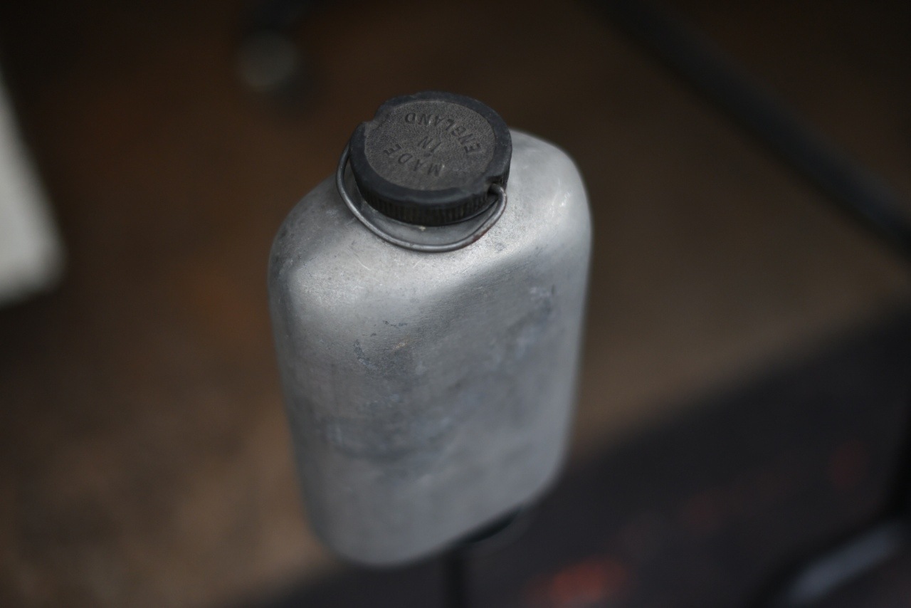 102006 ヴィンテージ　アルミ　鋳造　ボトル　MADE IN ENGLAND 　102006