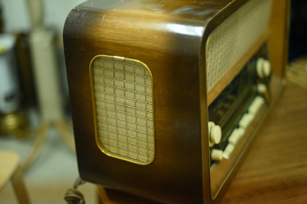 000894 UKヴィンテージ OBERO ラジオ