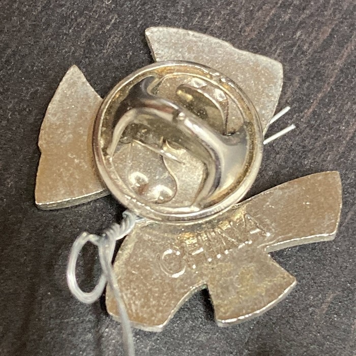 106441　ピンバッジ　バッチ　英国