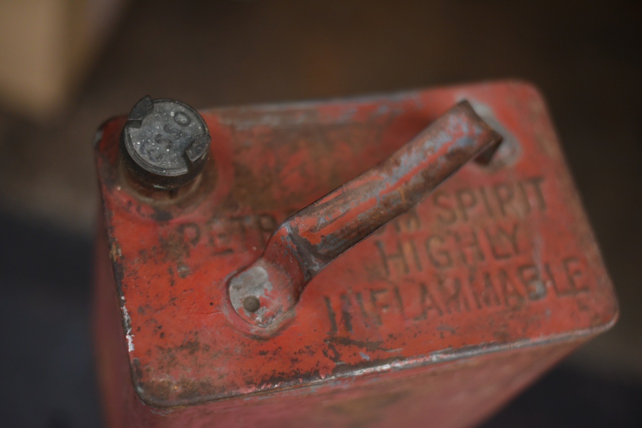 102001  ESSO  オイル缶