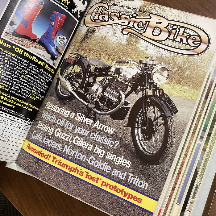 B3842　1982　バインダー12冊セット　「CLASSIC BIKE」 クラシックバイク  英国旧車雑誌