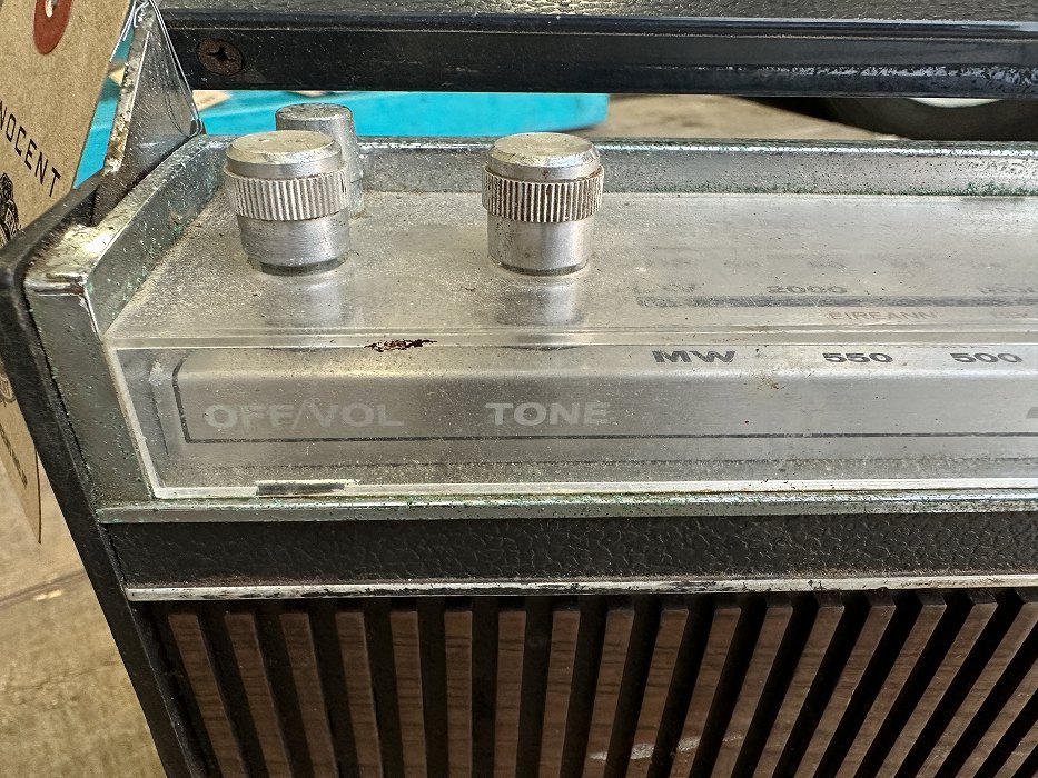 107399 ヴィンテージ　「BUSH」 ラジオ　MADE IN TAIWAN