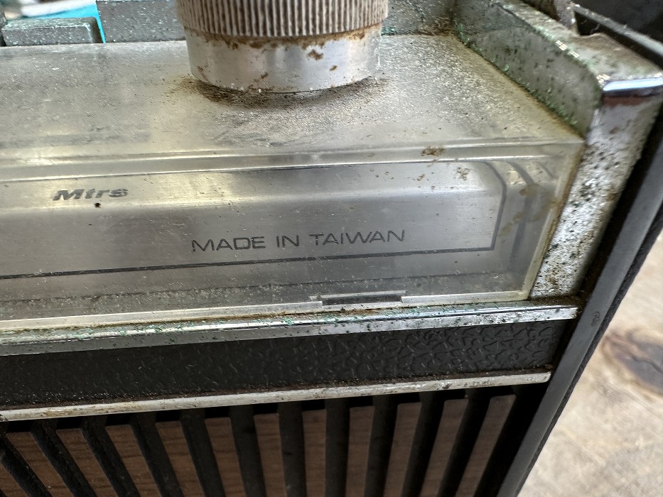 107399 ヴィンテージ　「BUSH」 ラジオ　MADE IN TAIWAN