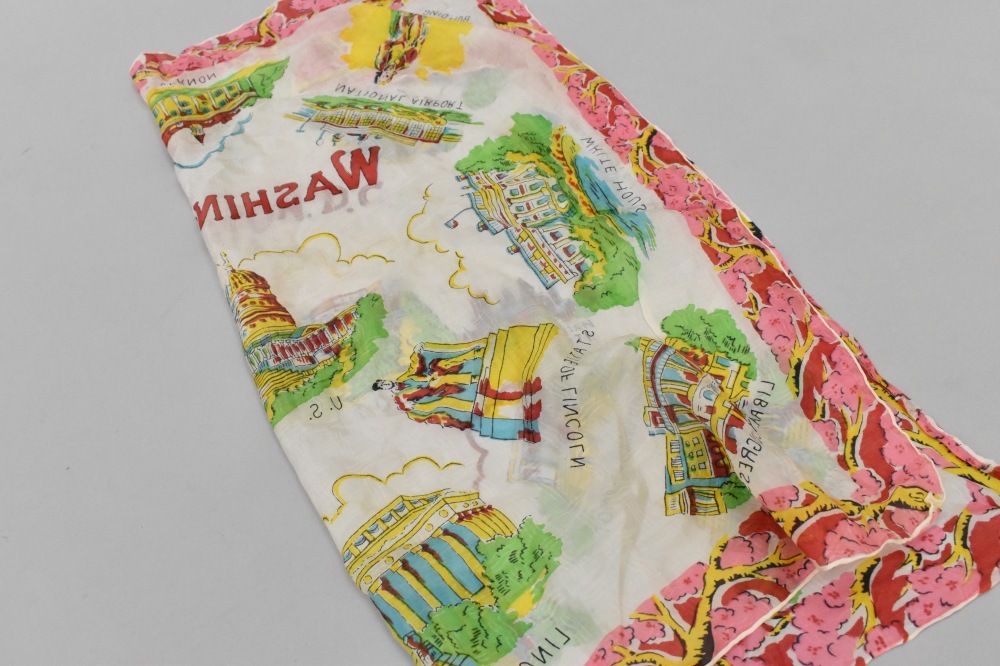 108799 ヴィンテージ 中判 スーベニア  スカーフ  Souvenir scarf