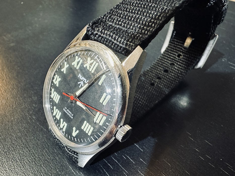 ★一点物美品　HMT　pilot　パイロット メンズ　腕時計 手巻き　アナログ　ヴィンテージ　パラショック　17石　ビンテージ アンティーク ☆一点物美品 HMT pilot パイロット メンズ 腕時計 手巻 アナログ