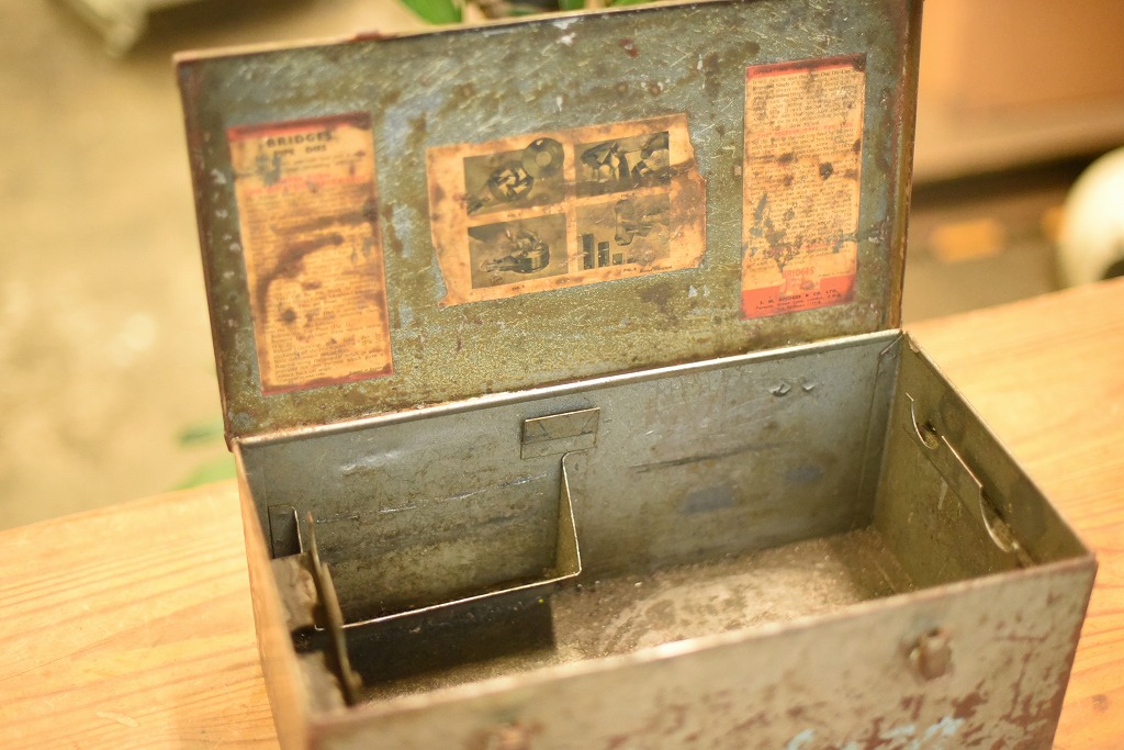 103813 「S.N.BRIDGES & Co.LTD」アイアン製工具ボックスヴィンテージ　ボックス　箱　英国
