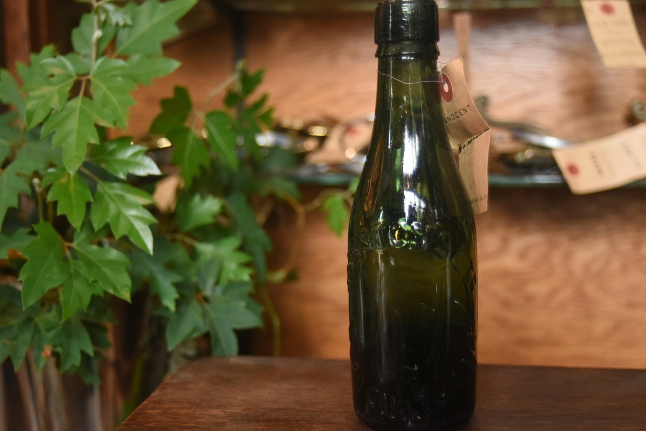 001960 ヴィンテージ　ボトル　瓶　イギリス