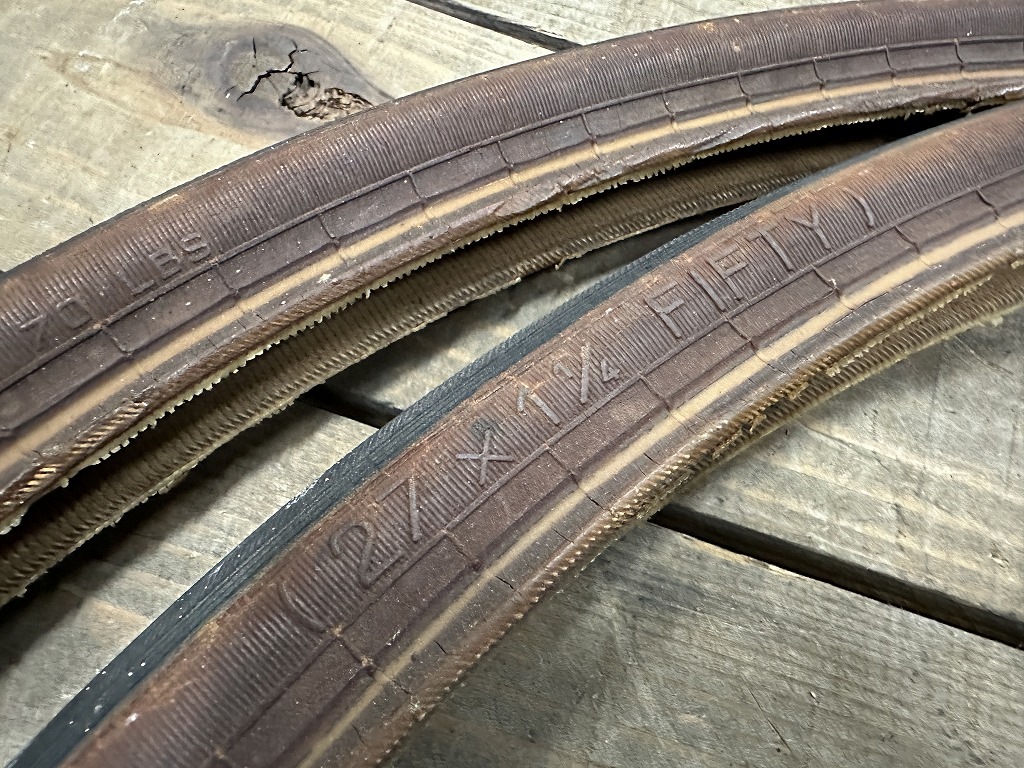 107779 「MICHELIN」ミシュラン  27X1 1/4 FIFTY サイクルタイヤ　 自転車　タイヤ 