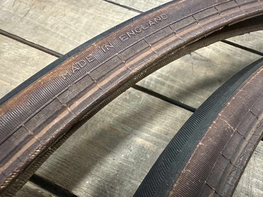 107779 「MICHELIN」ミシュラン  27X1 1/4 FIFTY サイクルタイヤ　 自転車　タイヤ 