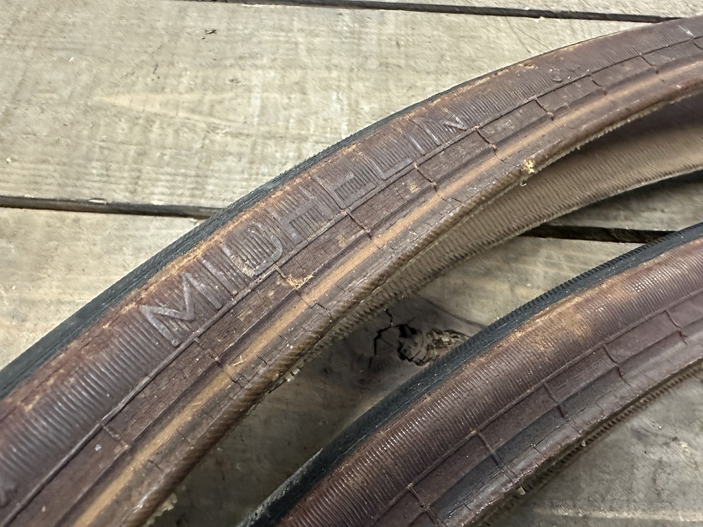 107779 「MICHELIN」ミシュラン  27X1 1/4 FIFTY サイクルタイヤ　 自転車　タイヤ 