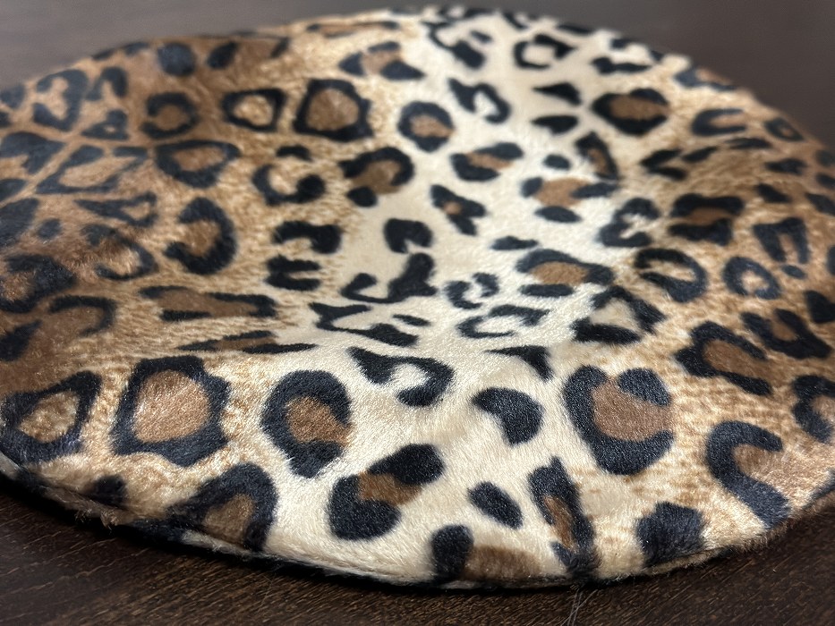 107450　ベレー帽　レオパード 豹柄　 INNOCENT ＆ GOLDEN NEEDLE LONDON コラボ商品！ Made in Great Britain