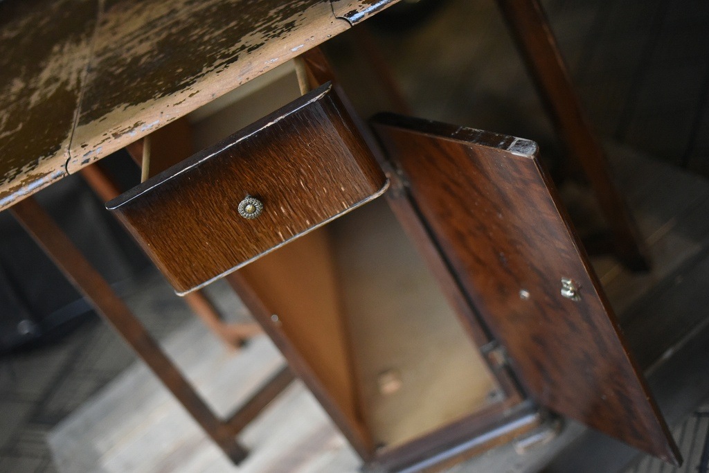 2466 ヴィンテージ フォールディングテーブル　折り畳み収納テーブル　ダイニング