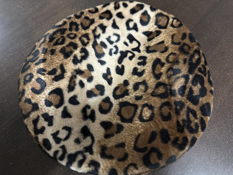 107450　ベレー帽　レオパード 豹柄　 INNOCENT ＆ GOLDEN NEEDLE LONDON コラボ商品！ Made in Great Britain