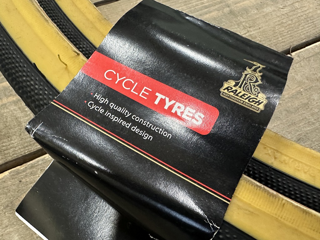 107778 「NYLON」RALEIGH CYCLE TYRES 27X1 1/4  サイクルタイヤ　 自転車　タイヤ  MADE IN CHINE