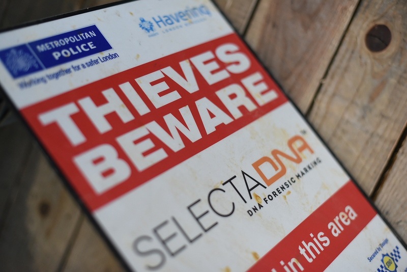 105336 ヴィンテージ　ロードサイン　サインプレート　看板　 MADE IN ENGLAND