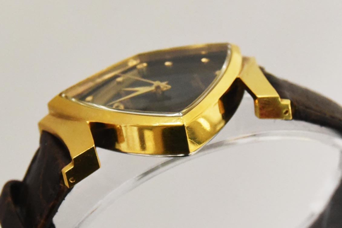 108382 腕時計 1996年 ORIENT／オリエント　オリエントスター 手巻き　円錐デザインインデックス・三角ケース