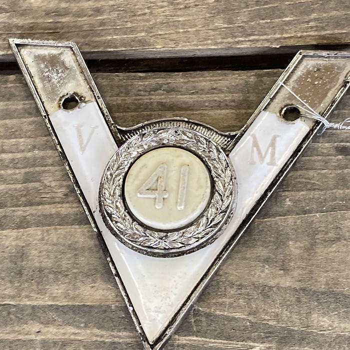 106374 ヴィンテージ 「V41」 カーバッチ エンブレム