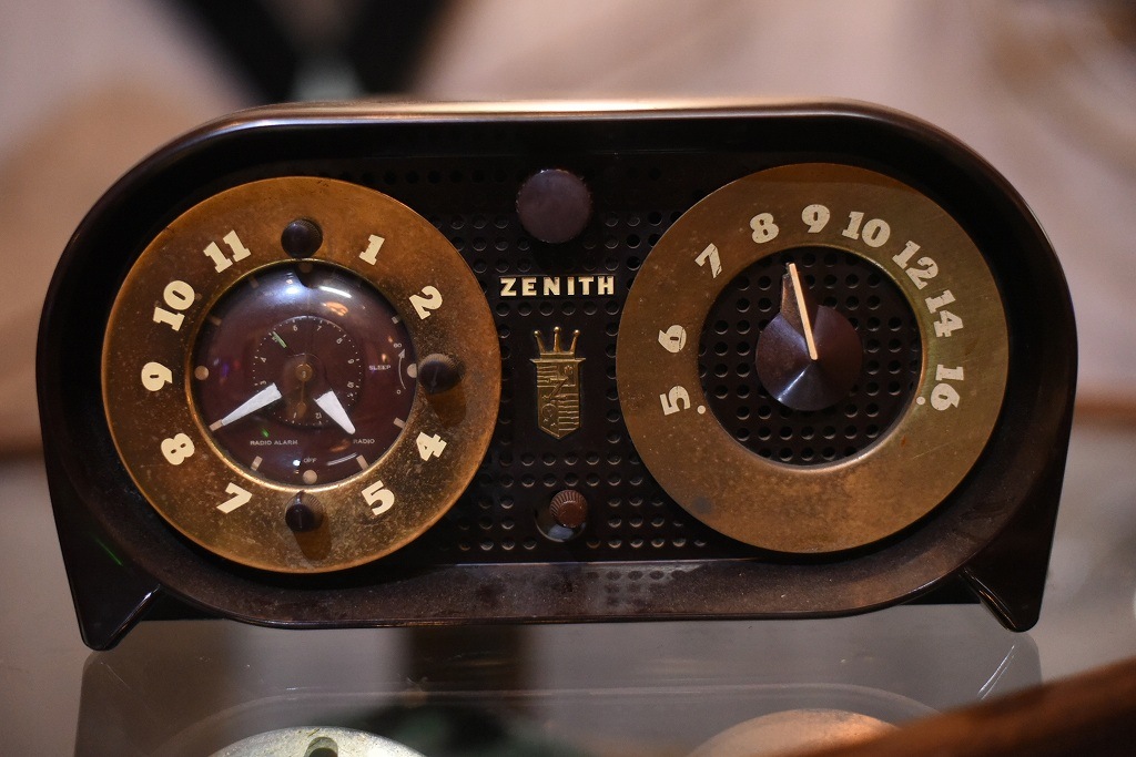 R0037 レンタル ヴィンテージ　ラジオ  「ZENITH Electronics U.S.A. No.S-10729」