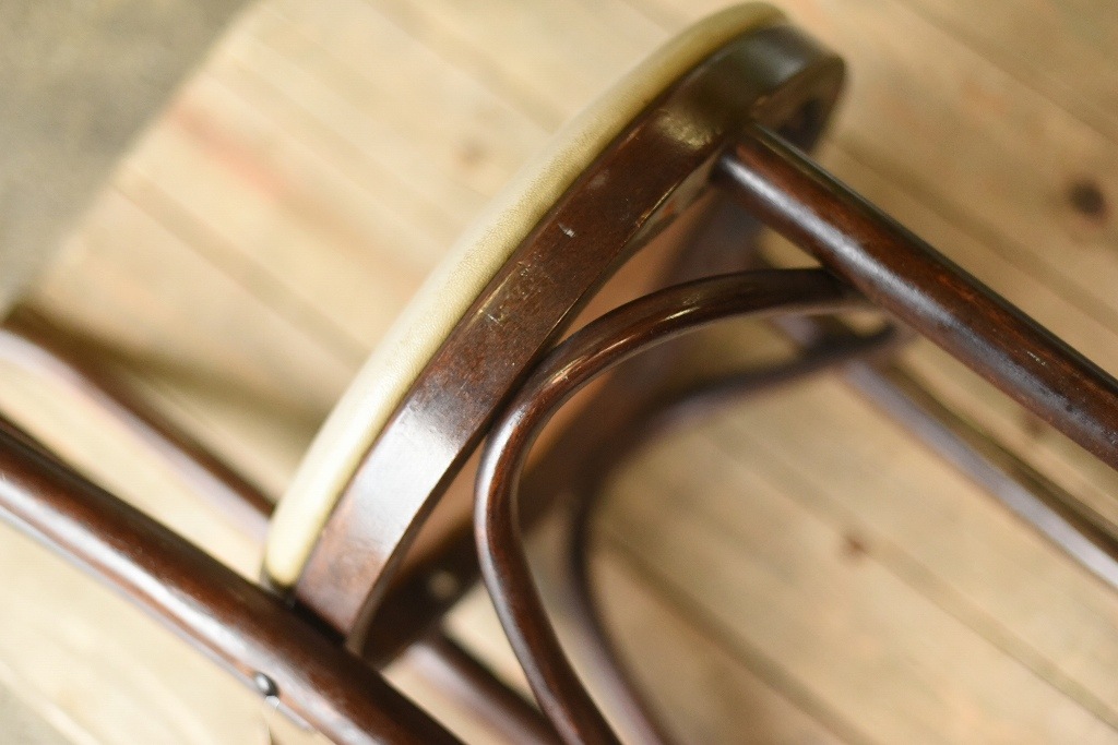 104619　No.16　311016　クッションシート付属　USED TON CHAIR　中古