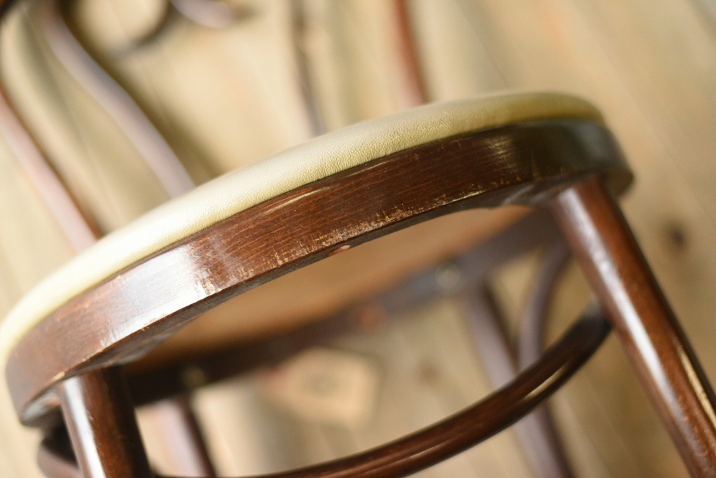 104619　No.16　311016　クッションシート付属　USED TON CHAIR　中古