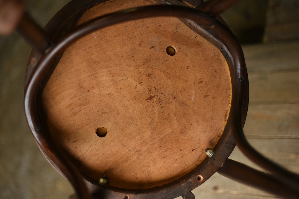 104619　No.16　311016　クッションシート付属　USED TON CHAIR　中古