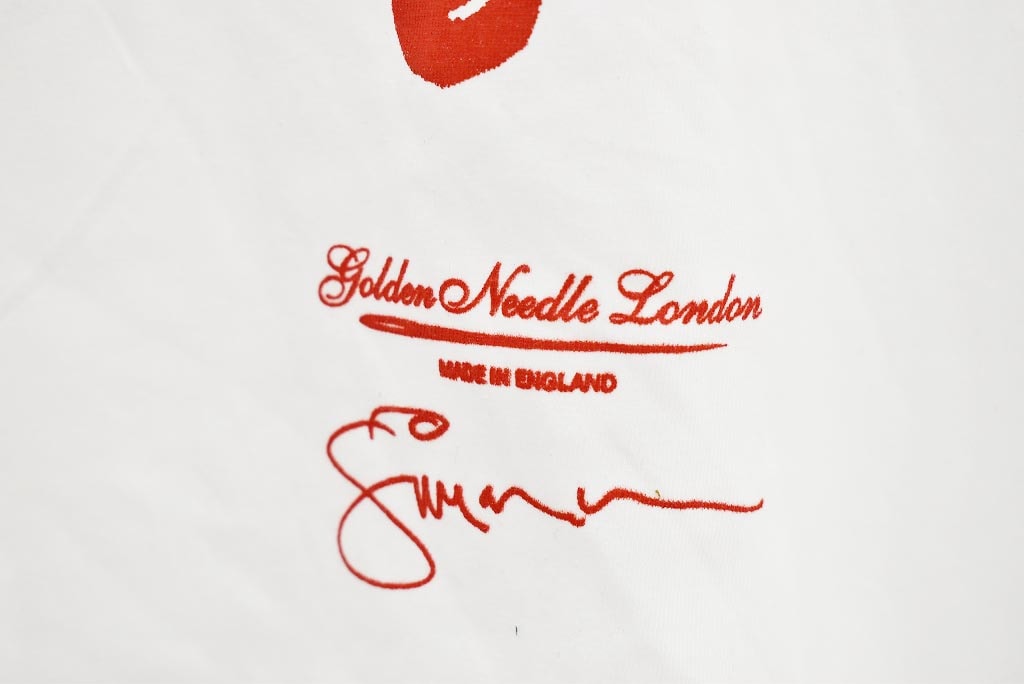 [PS] レディース　White×RED PAUL SIMONON（THE CLASH)Ｔシャツ the royalexchange japan Golden Needle London と Paul Simonon コラボTシャツ!!
