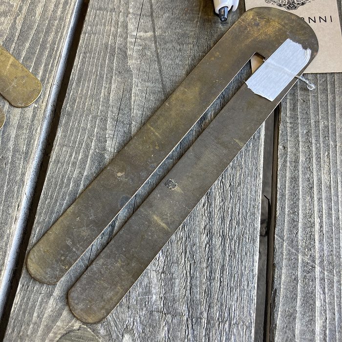 106300 ヴィンテージ　メダルボタンポリッシュプレート真鍮製　　ブラス　英国