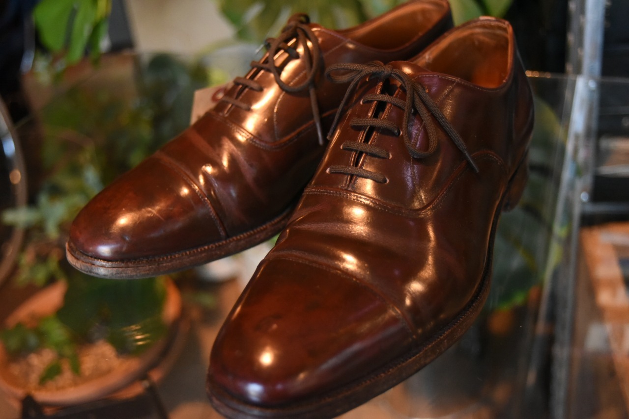 103822  英国 レザーシューズ　 ブランド「チャーチ　Church’s」　 2都市