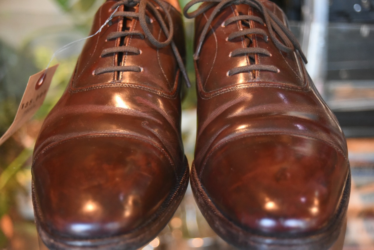 103822  英国 レザーシューズ　 ブランド「チャーチ　Church’s」　 2都市