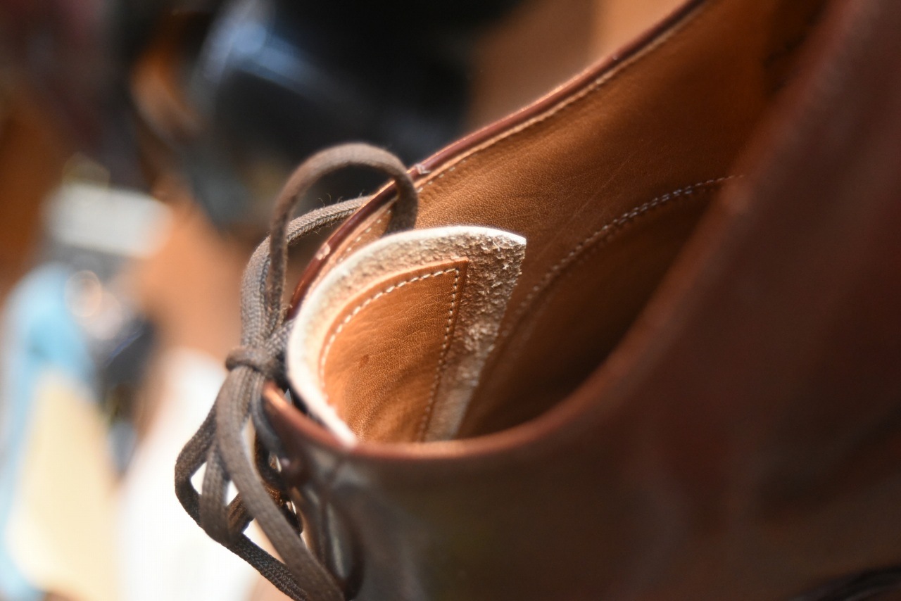 103822  英国 レザーシューズ　 ブランド「チャーチ　Church’s」　 2都市