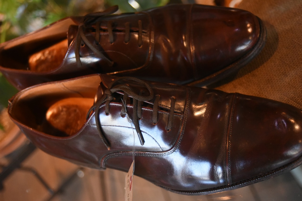 103822  英国 レザーシューズ　 ブランド「チャーチ　Church’s」　 2都市