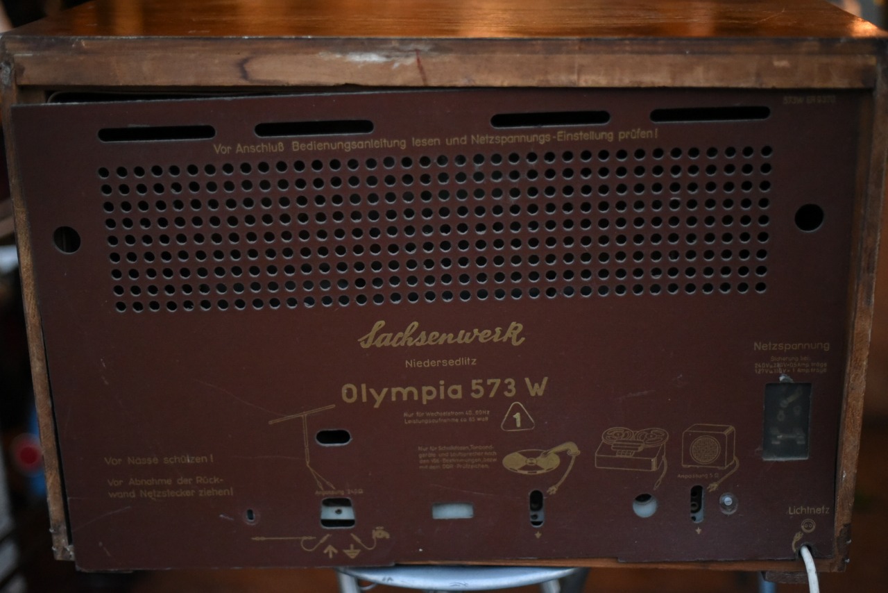 101256 ヴィンテージ OLYMPIA 573 ラジオ　