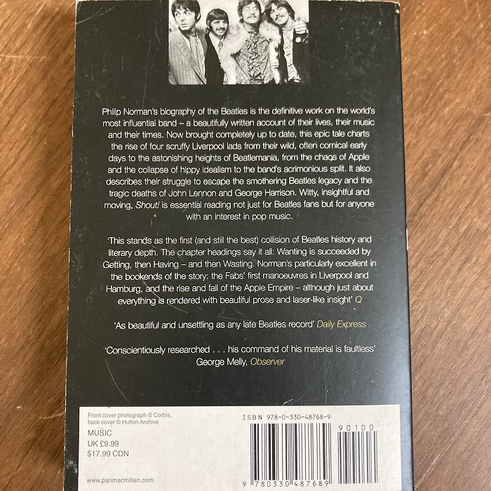 B4140　「SHOUT! The True Story of the Beatles」英国音楽書籍