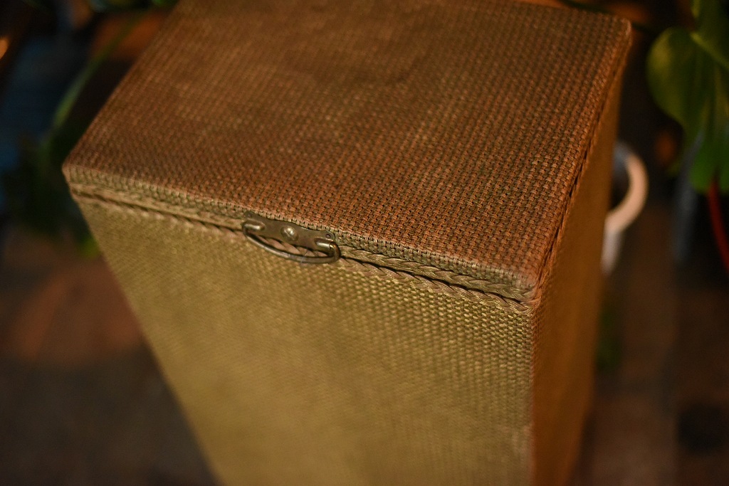 2779 ヴィンテージ　編み込みボックス　ゴールド　 英国製　MADE IN ENGLAND