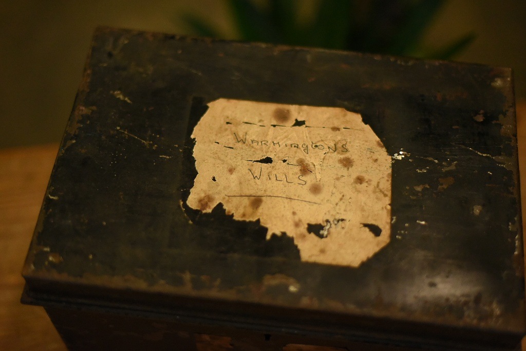 103801 ヴィンテージ アイアンボックス 箱 英国