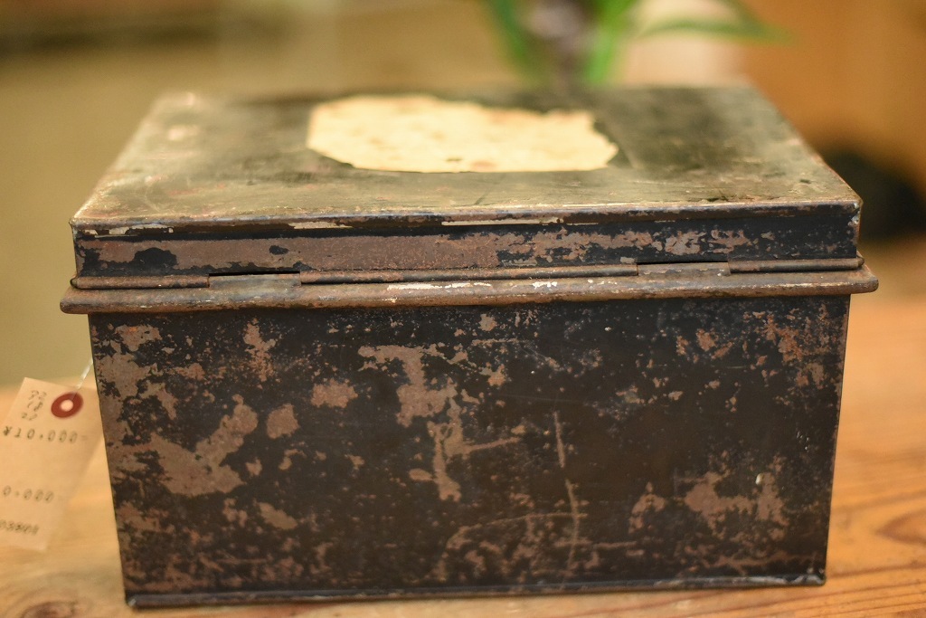 103801 ヴィンテージ アイアンボックス 箱 英国