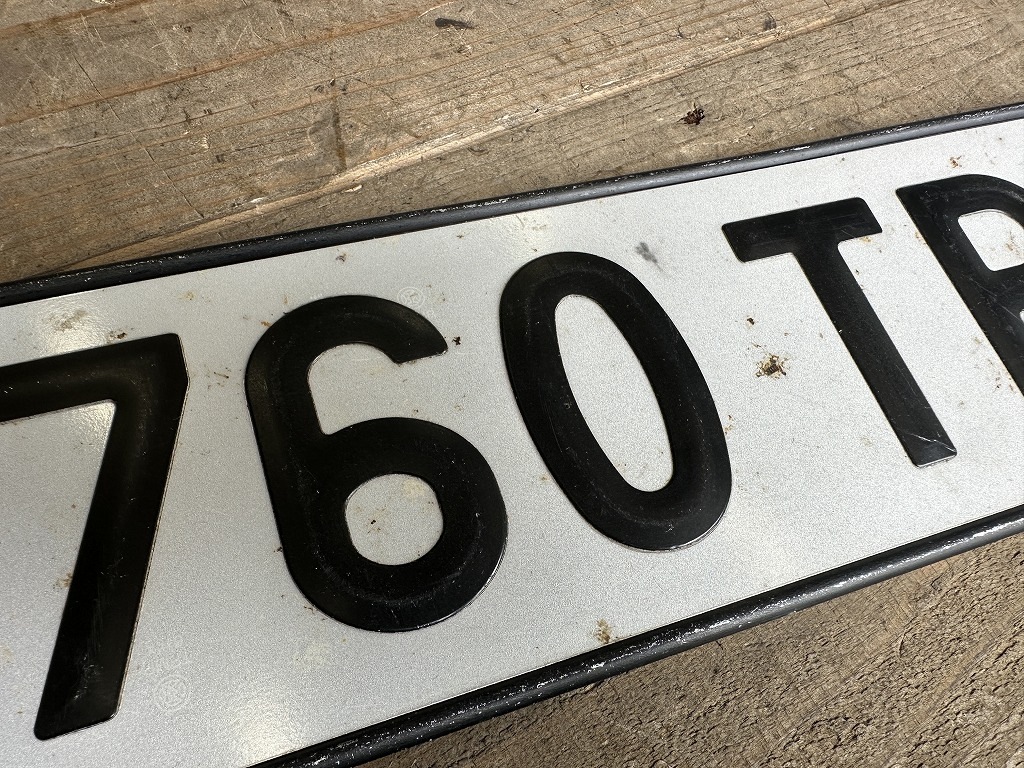 107970 ヴィンテージ　ナンバープレート 「4760 TP 03」　アルミ製　サインプレート　看板　英国