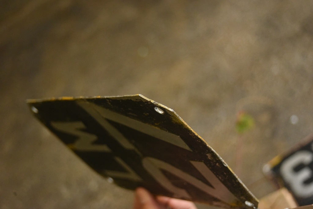 104165 UK ヴィンテージ　英国 ナンバープレート アルミ製